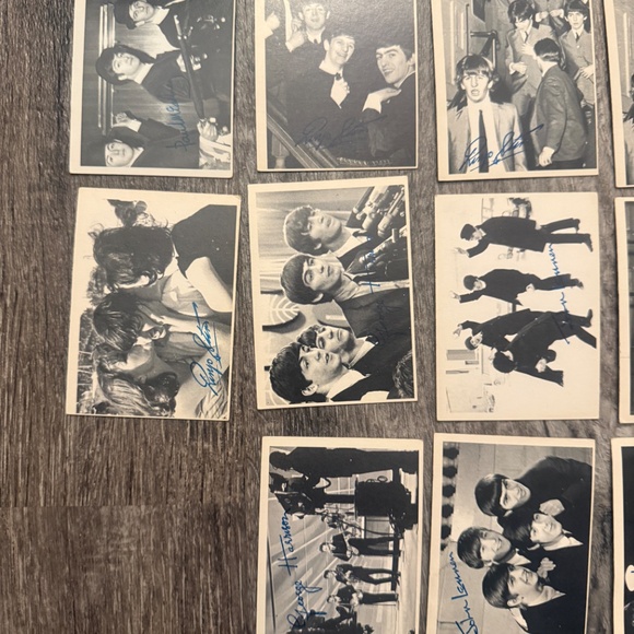 1964 BEATLES B&W 2ND SERIES Lot of 28 - Picture 5 of 7